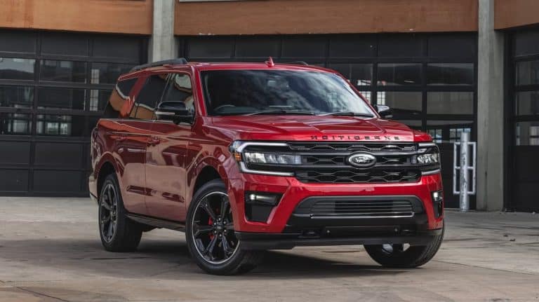Ford convoca 274.000 SUVs Expedition e Navigator por risco de vazamento de fluido de freio