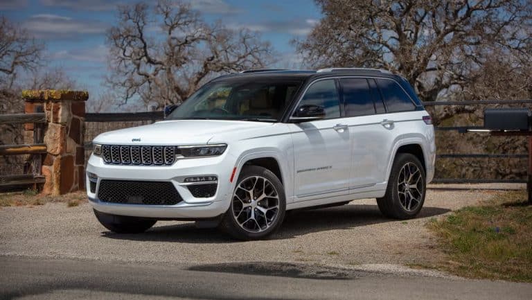 Jeep Recalls Over 91,000 Grand Cherokee Hybrids for Sudden Loss of Power Risk