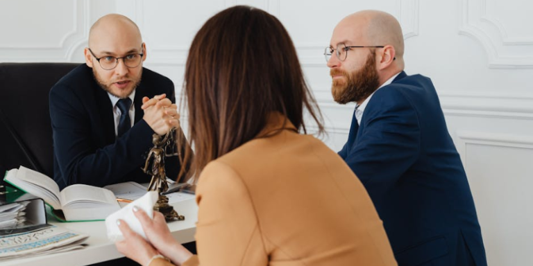 lawyers who sue insurance companies near me